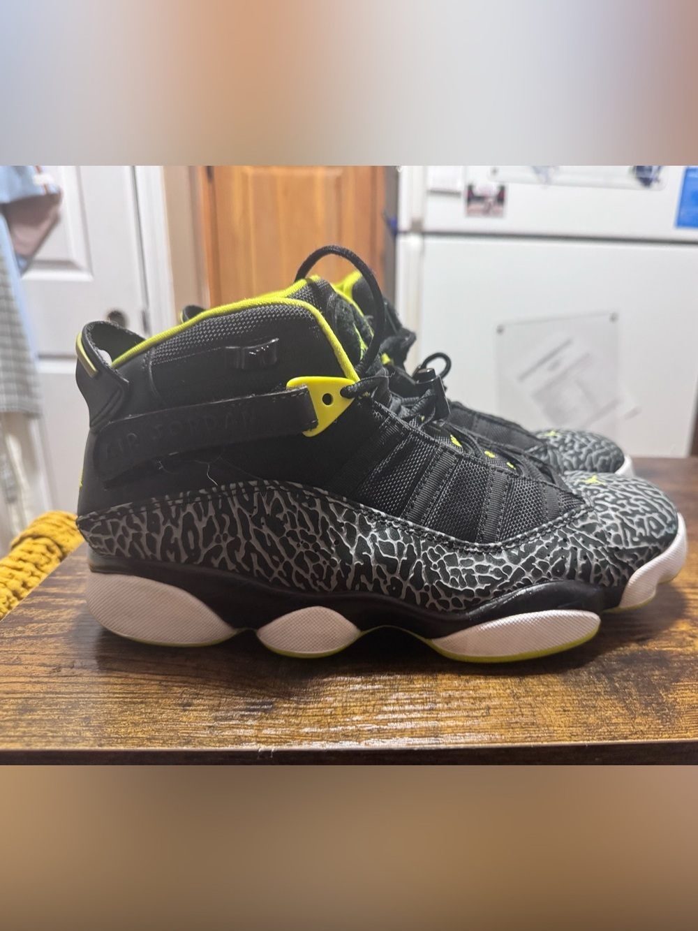 Nike Air Jordan 6 Rings Venom Green Black Elephant Print 322992-033 Men's 9.5
